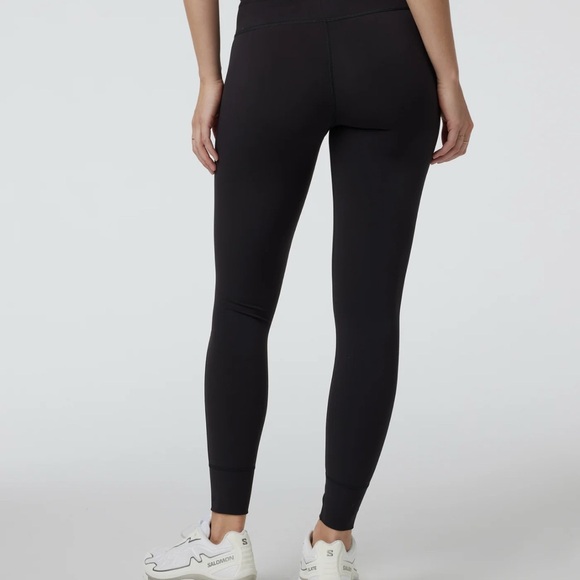 Vuori Daily Pocket Legging - Picture 2 of 8